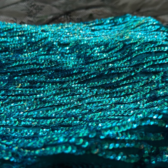 Stenay vintage blue sequin dress. Size 4, 100% silk with polyester lining. - Picture 11 of 16